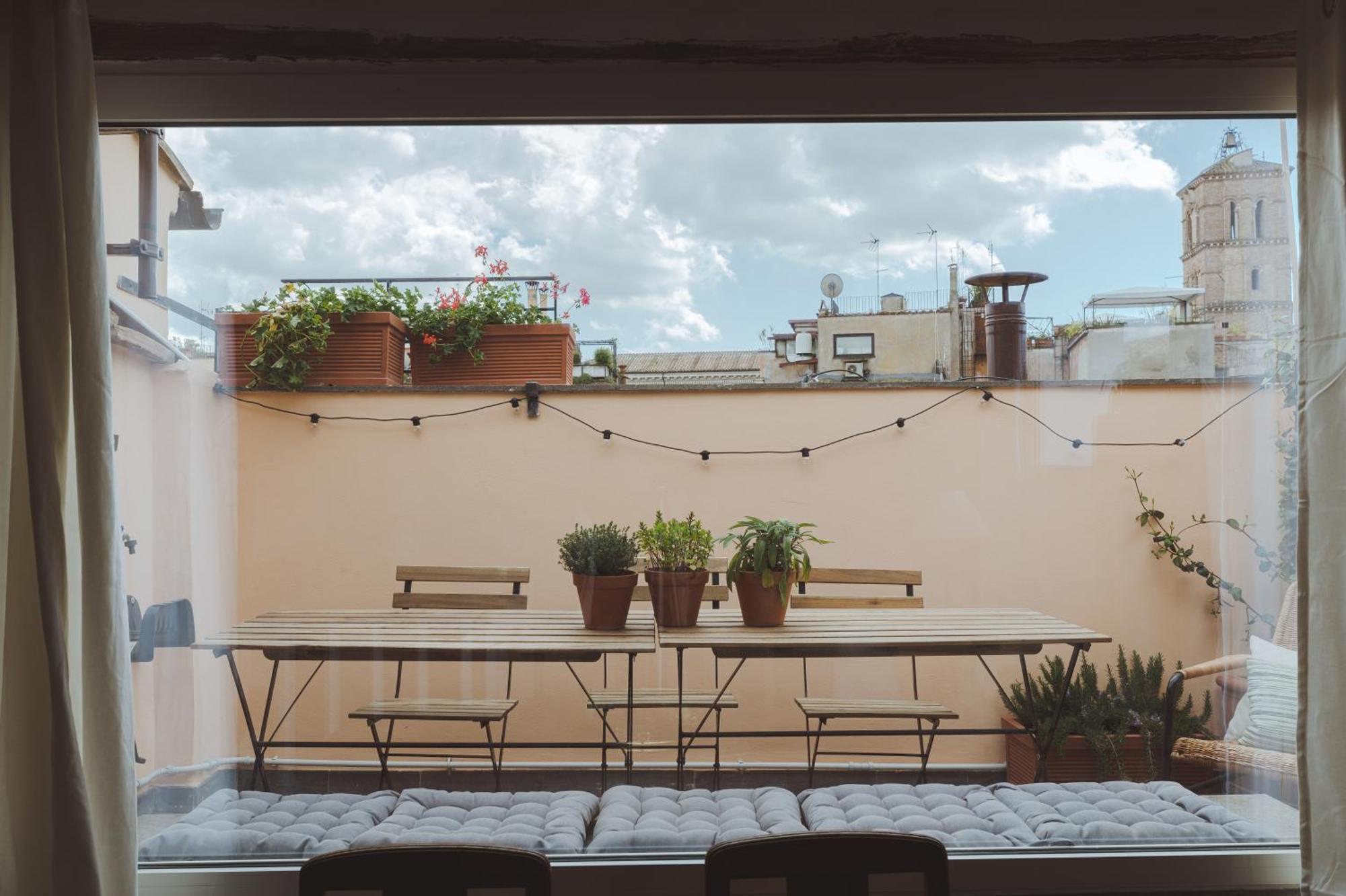 Amazing Penthouse With Terrace And Rooftop In Trastevere 로마 외부 사진