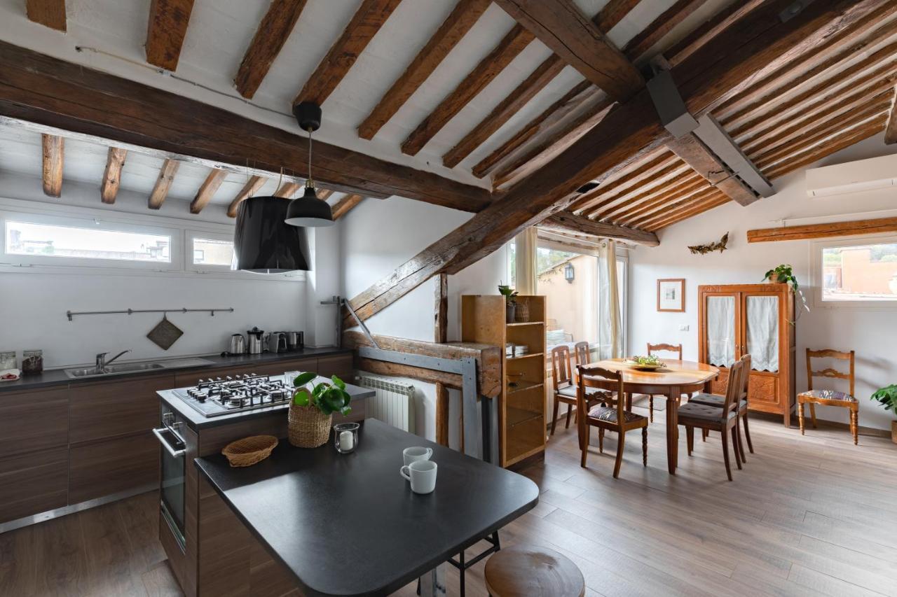 Amazing Penthouse With Terrace And Rooftop In Trastevere 로마 외부 사진