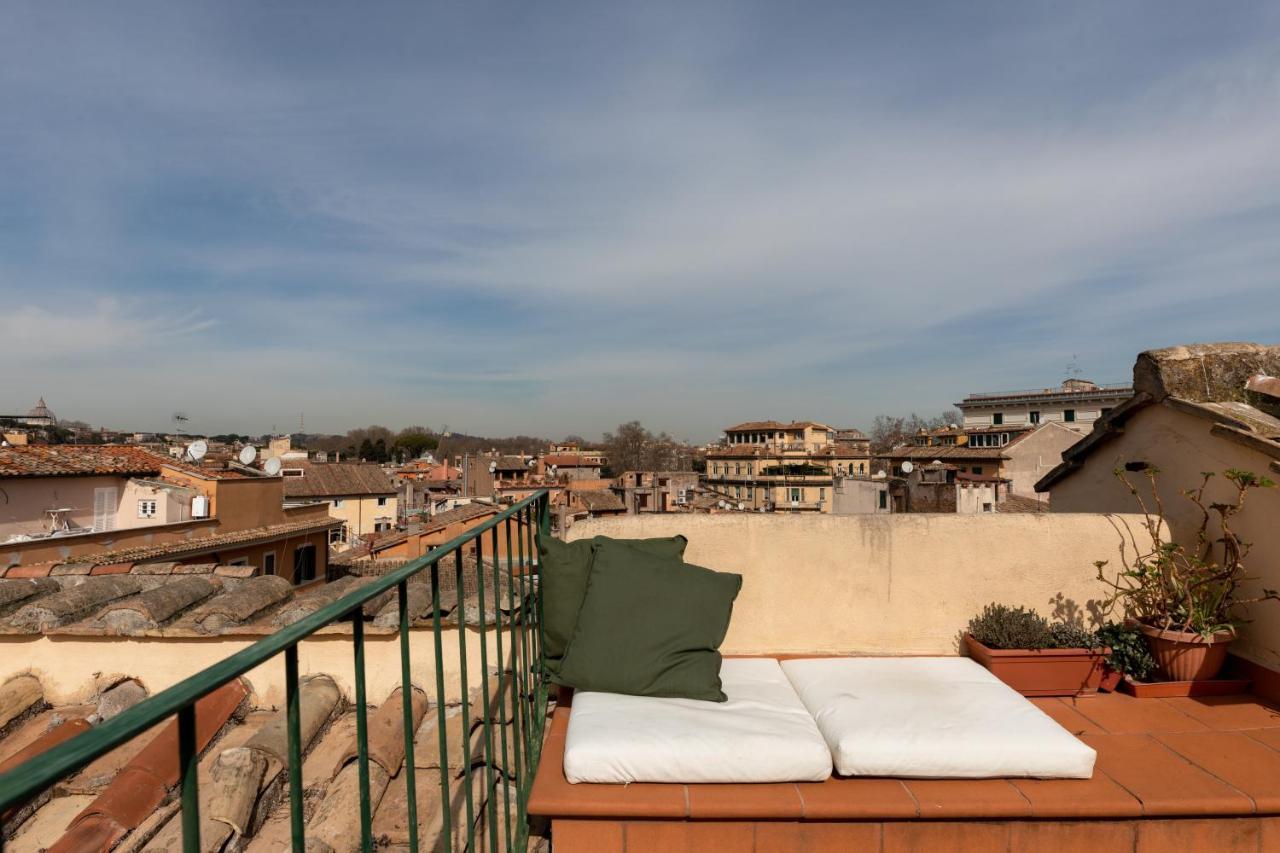 Amazing Penthouse With Terrace And Rooftop In Trastevere 로마 외부 사진