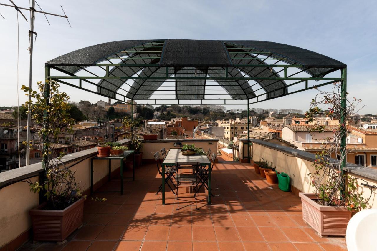 Amazing Penthouse With Terrace And Rooftop In Trastevere 로마 외부 사진