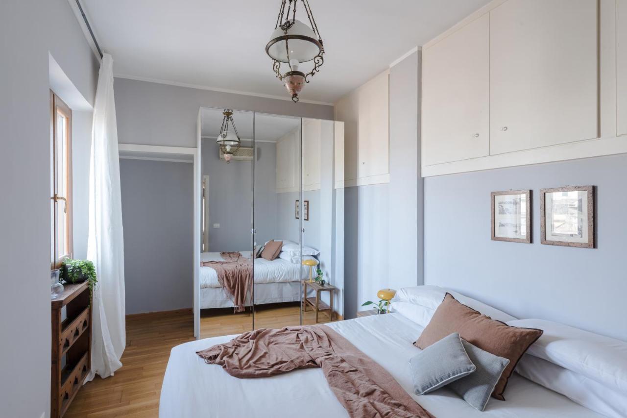 Amazing Penthouse With Terrace And Rooftop In Trastevere 로마 외부 사진