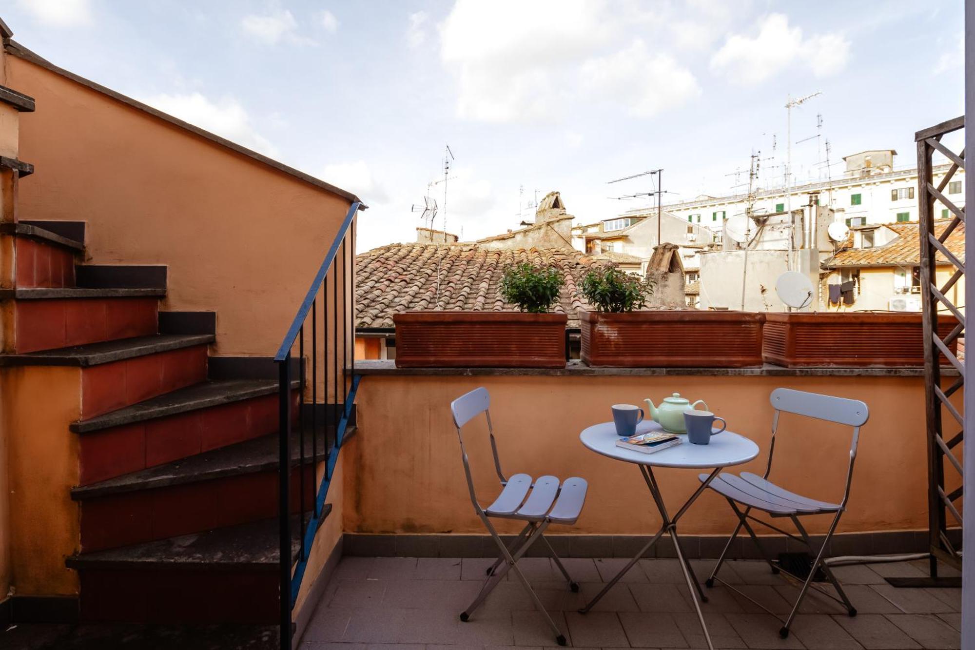 Amazing Penthouse With Terrace And Rooftop In Trastevere 로마 외부 사진