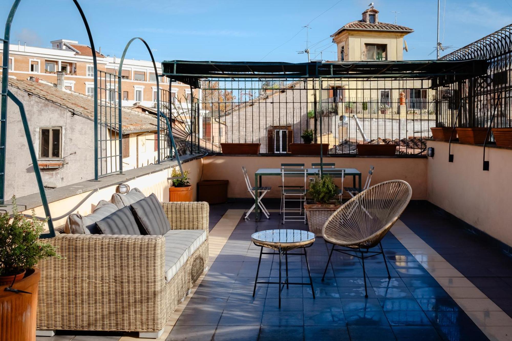 Amazing Penthouse With Terrace And Rooftop In Trastevere 로마 외부 사진